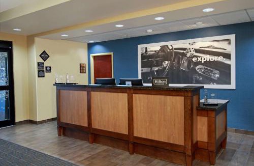 Winfield Hotel | Hampton Inn Winfield
