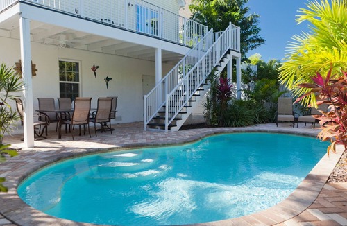 Holmes Beach House | Happy Island Cottage: Heated Pool, 5-Min Walk to Beach, Pet Friendly