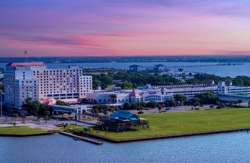 East Biloxi Resort | Harrah's Gulf Coast Hotel & Casino - A Caesars Rewards Destination