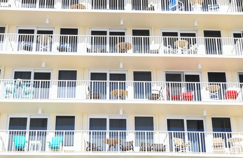 Lenox Park Condo | HBR 507 luxury beach view condo with pool, hot tub and more.