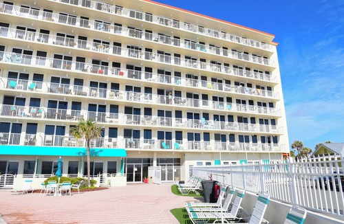 Lenox Park Condo | HBR 507 luxury beach view condo with pool, hot tub and more.