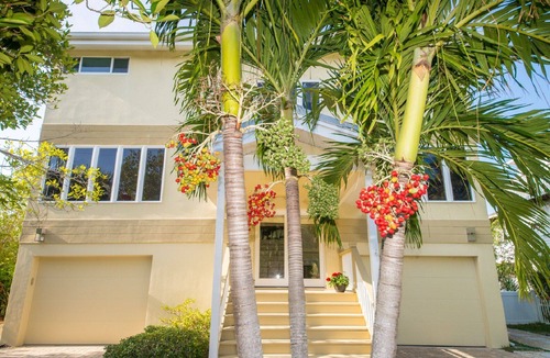 Anna Maria House | Hear The Surf/Feel The Breeze. skip to beach! Located on Anna Maria Island