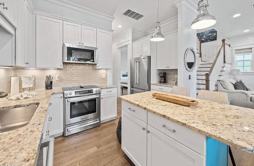 Lakeside at Blue Mountain Beach House | Heart of Blue Mountain Beach~4bd/4ba~Salt and Light