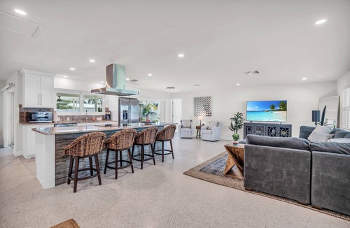 Yacht Club House | Heated Pool, 4BR 3BA, Comfortable Cape Oasis