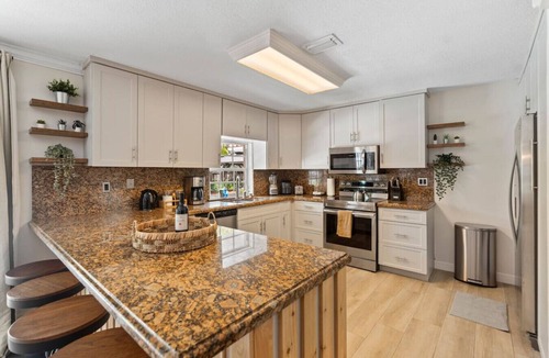 University Park House | Heated pool 5BR/2.5BT-BBQ-Fit 14
