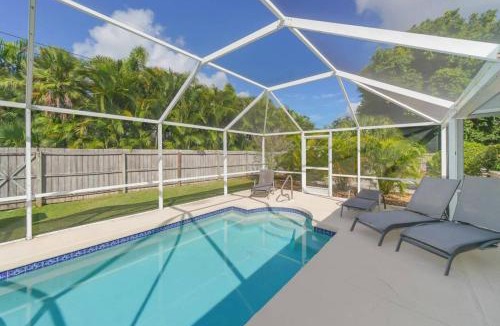 Sarasota House | Heated Pool Home - Perfect Location - Walk to Beach, Restaurants and More!