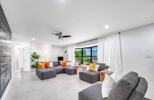 Garden Isles House | Heated Pool! PingPong & Arcade+1 Mile To Beach!