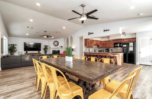 Crystal Beach House | Heated Pool/Spa, 4min Walk To the Beach, Pet Friendly - Zula Beach Destin