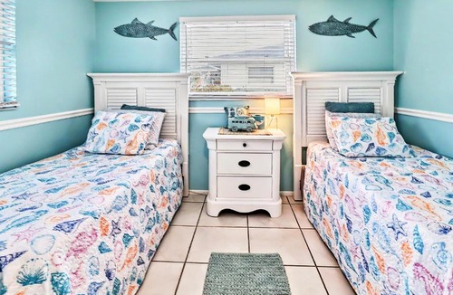 South Venice Villa | Heated Pool Villa Near Venice Beach Sleeps 6