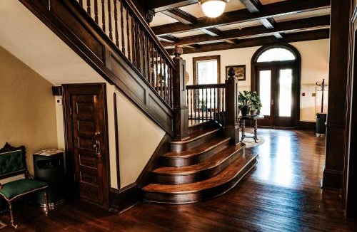 Opelika Bed & Breakfast | Heritage House Bed & Breakfast - Boutique Adults-Only Inn
