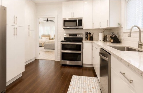 Riverside Park House | Hidden Oasis — Main House + Detached Studio