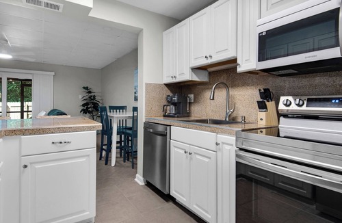Pensacola House | Hidden treasure minutes from Pensacola Beach with large pool area!