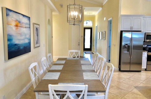 Naples Park House | High End 4 Bdrm Heated Pool Walk To Gulf Walk To Mercato Walk To The Ritz