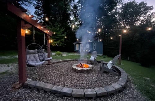 Stanton Cabin | High Rock Hideaway Red River Gorge KY *Couples Cabin*Hot Tub*Wifi*Pet Friendly