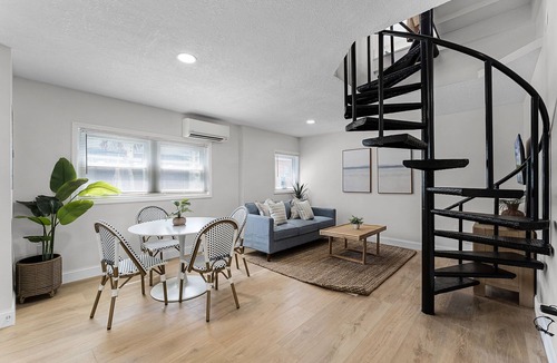 Parsuns To Cocoa Beach Apartment | High Tide Coastal Hideaway