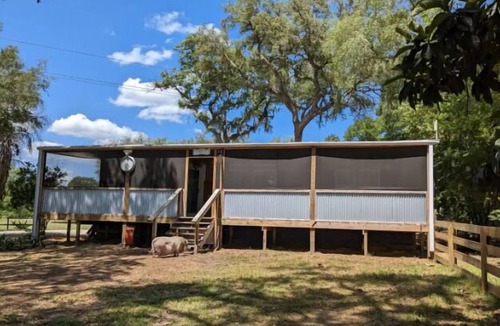 Putnam Hall House | Highland Cow Sanctuary Farmhouse Stay