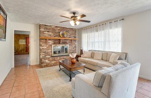 Interlachen House | Hike & Fish! Wooded Family Getaway in Interlachen