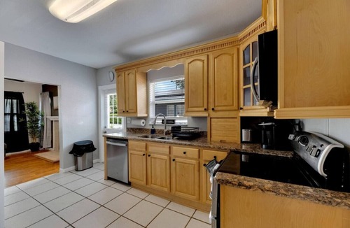 South Seminole Heights House | Hilda`s Hideaway