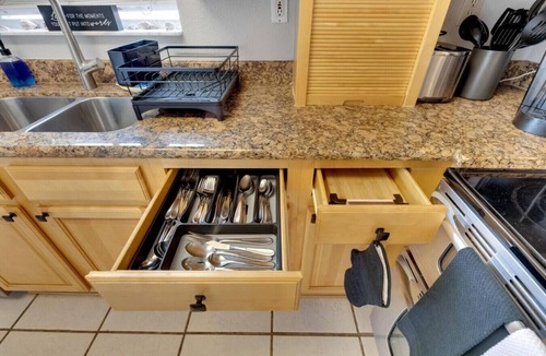 South Seminole Heights House | Hilda`s Hideaway