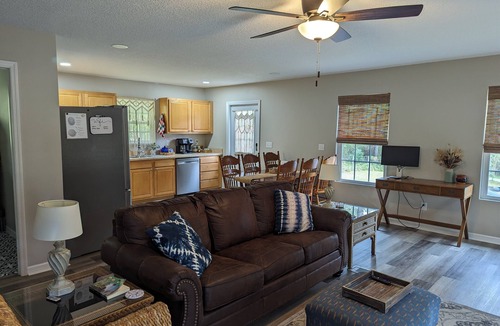 White Springs House | Hillside Abode in the Heart of Historic White Springs and the Suwannee River