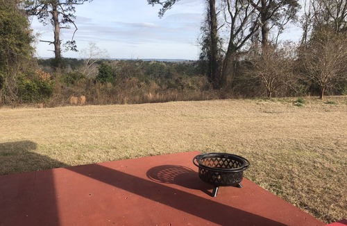 Eufaula House | Hilltop Retreat . Private house surrounded by nature. Just 2 miles from Lake.