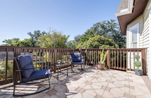 Lakeland House | Historic Lakeland Retreat | 4 King Beds & Private Deck | Walk to Florida Southern