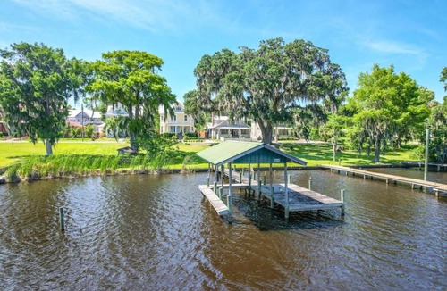 Palatka House | Historic St. Johns River Retreat | Dock, Boat Access & Pet Friendly