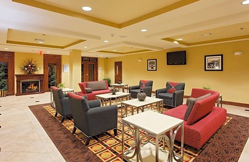 Talladega Hotel | Holiday Inn Express Hotel & Suites Talladega, an IHG Hotel
