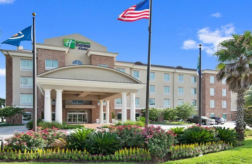 Gonzales Hotel | Holiday Inn Express & Suites Gonzales, an IHG Hotel