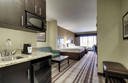 Natchez Hotel | Holiday Inn Express Hotel & Suites Natchez South by IHG