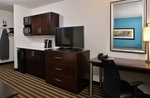 Gunter Afs Hotel | Holiday Inn Express Montgomery - East I-85 by IHG
