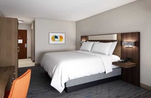 National Gardens Hotel | Holiday Inn Express & Suites Ormond Beach - North Daytona by IHG