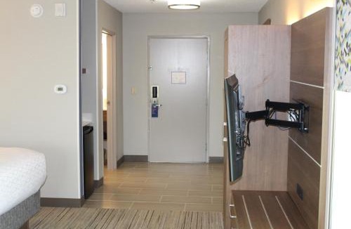 Enterprise Hotel | Holiday Inn Express & Suites - Enterprise by IHG