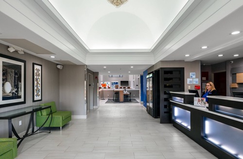 Harold Hotel | Holiday Inn Express & Suites Milton East I-10 by IHG