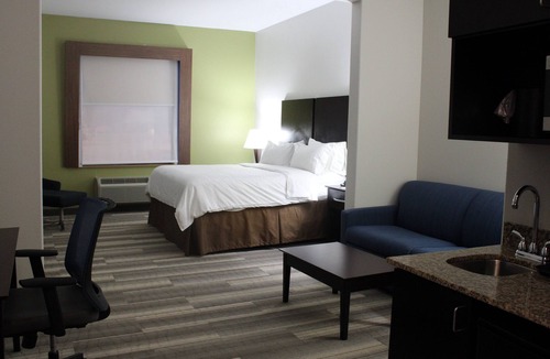 Heber Springs Hotel | Holiday Inn Express Heber Springs by IHG