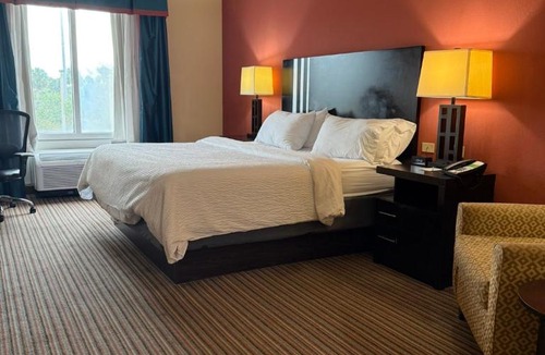 Titusville Hotel | Holiday Inn Titusville/Kennedy Space Center by IHG