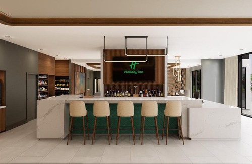 Warner Robins Hotel | Holiday Inn Warner Robins South at Rigby's by IHG