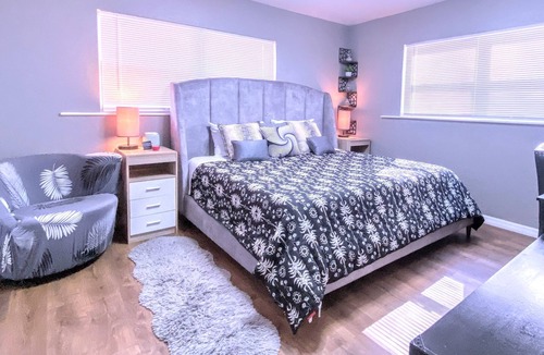 Gainesville Bed & Breakfast | Home Away · Student Family Suite · Hosts live on-site · Special day hangout