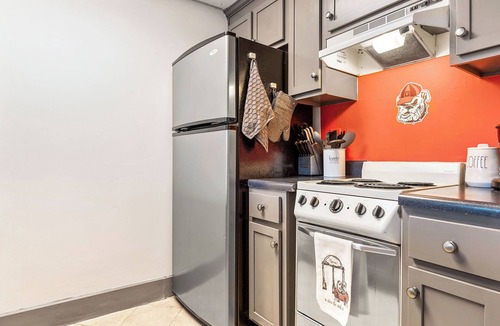 Athens Condo | Home is Where the Arch is | Across from UGA!