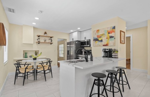 Central Fort Lauderdale House | Home w Guest House Managed by BNR Vacation Rentals