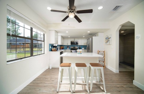 St. Augustine House | Hot Tub~5 BR Spacious Family Home~Beach Day Awaits!