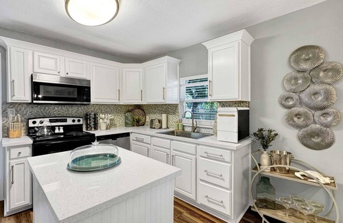 Mississippi City House | HotTub Pets Walk2Beach FastWiFi Priv.Yard FirePit