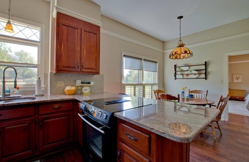 Madison House | House 5 Bedroom-5 king beds/4.5 Baths, PET FRIENDLY, POOL During Summer*