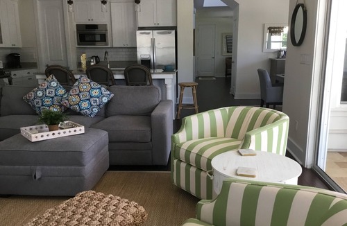 St. Augustine House | Huge Luxury Pool Home on the island, Bridge of Lions, City, Beach,5 Star Awaits!