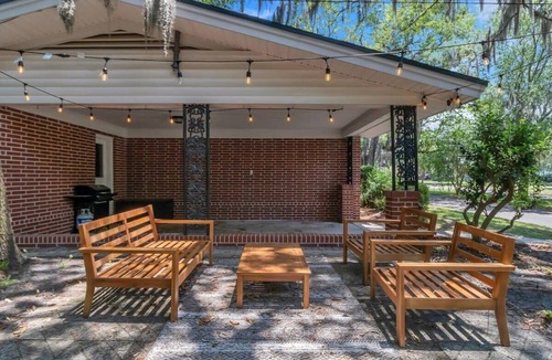 Avondale House | HUGE ranch style house with an MCM flare!