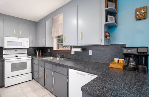Bellview House | HUGH PRIVATE POOL - Game/Fitness room, close to popular attractions and beach!