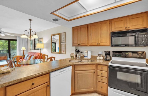 Park Shore Condo | I-253 - End Unit with Resort Views From Lanai