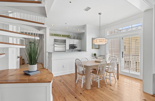 Beach District Condo | Idle Hour in WaterColor | 2bd + Loft, 2 bikes, Steps to WaterColor Beach Club