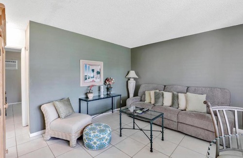 Marco Island House | Idyllic condo with brief walk to beach and restaurants