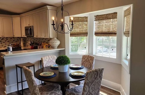 East Naples House | Immaculate 3 BR/2BA Key West style single family home completely renovated.